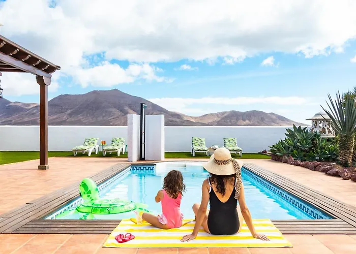 Βίλα Montanablanca Private Heated Pool & Stunning Views Πλάγια Μπλάνκα