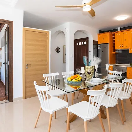 Villa Montanablanca Private Heated Pool & Stunning Views Playa Blanca (Lanzarote)
