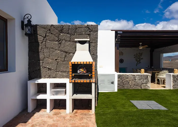 Villa Montanablanca Private Heated Pool & Stunning Views