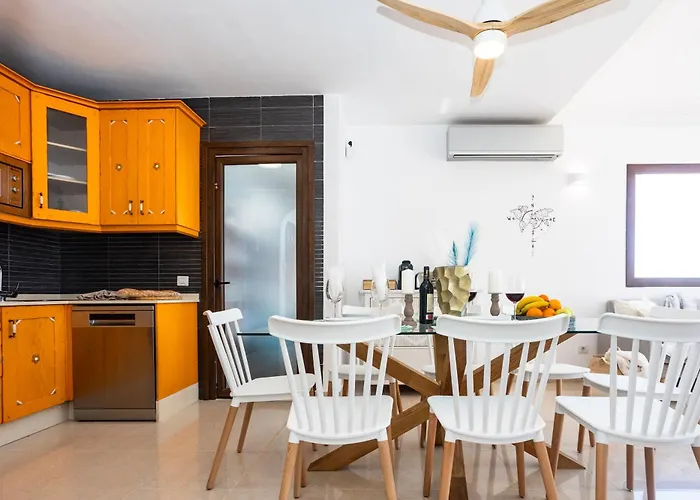 Montanablanca Private Heated Pool & Stunning Views Villa *